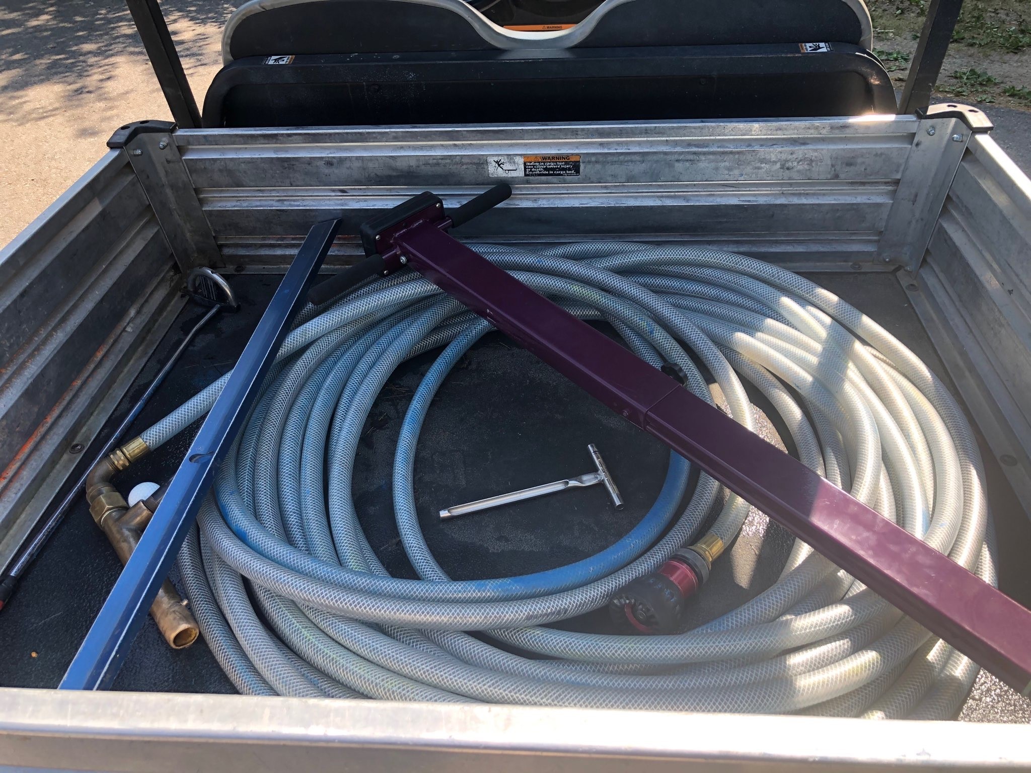 Picture of the back of a supers' cart